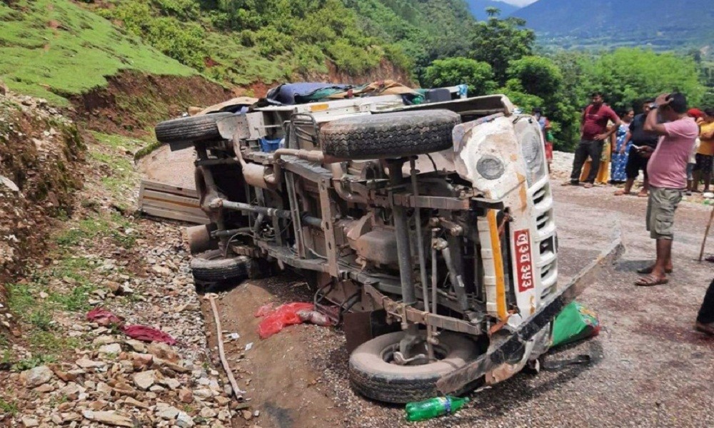 प्युठानमा जिप दुर्घटना हुँदा एक जनाको मृत्यु, १४ जना घाइते 