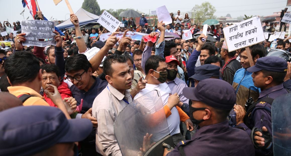 काठमाडौंमा जारी सडक विस्तारको विरोधमा माइतीघरमा प्रदर्शन