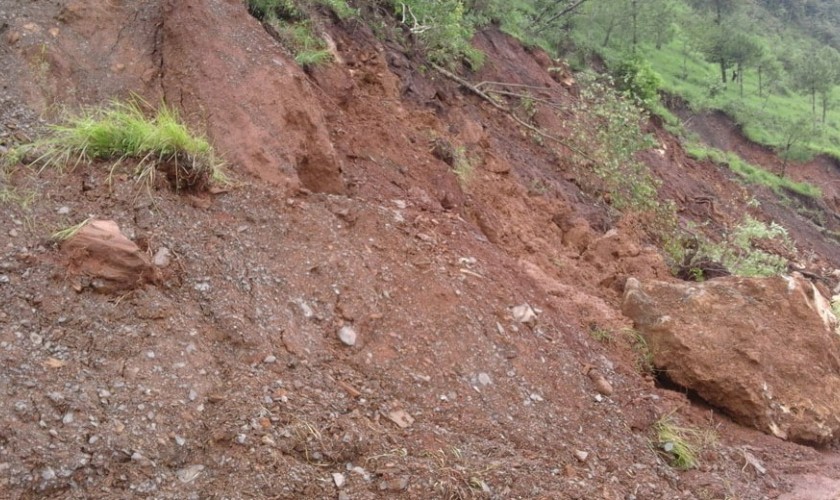 गोरखामा पहिरोमा परि एक पुरुष बेपत्ता