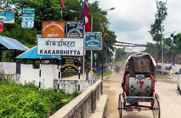 नाका खुलाउन दबाब दिँदै झापामा एक हजार बढी हस्ताक्षर सङ्कलन