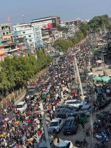 झापामा पुर्वराजाको भव्य स्वागत, दुर्गा प्रसाईँका पक्षमा नाराबाजी