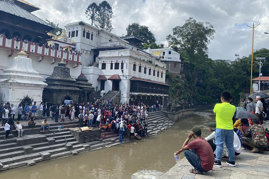 अभिनेता सारुक ताम्राकारको पशुपति आर्यघाटमा अन्त्येष्टि